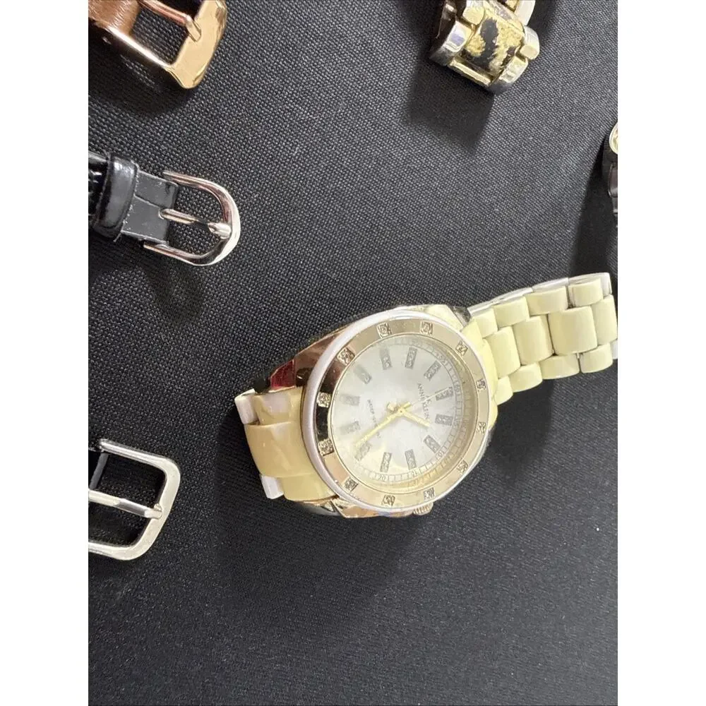 (A1) Bulk Lot Of 25 Watches Vintage And Modern Running On New Batteries!